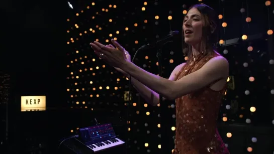 Caroline Polachek - Sunset (Live on KEXP)