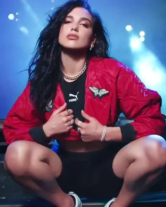 Dua Lipa in the PUMA Mayze Classic