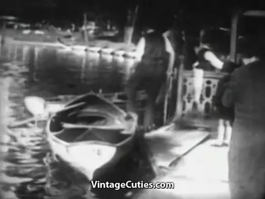 1910s-vintage-xxx-video-girls-wet-hairy-pussy-upskirt-boat