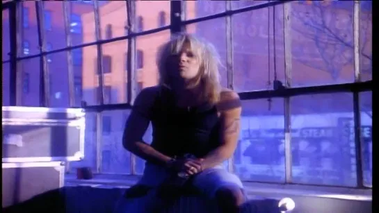 Mötley Crüe - Don't Go Away Mad (Just Go Away)