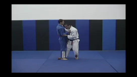 BJJ. Техника Бразильского джиу-джитсу от David Camarillo (Kouchi Gari - Подсечка одноимённой ногой изнутри)