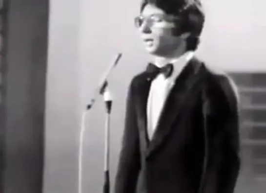 Sanremo 1972 - Nicola Di Bari canta I giorni dellarcobaleno vince il Festival di Sanremo 1972