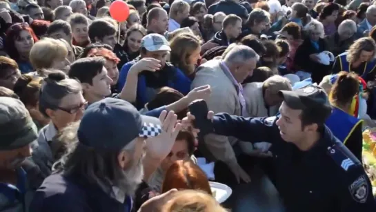 Запорожье, давка за тортом на День города