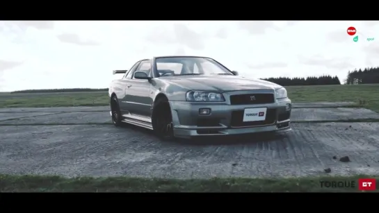 TorqueGT: Nissan Skyline GT-R Nur против Mazda RX-7 Spirit R