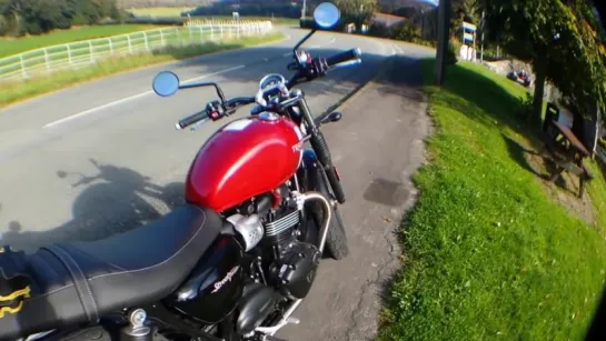 2016 Triumph Street Twin - First Ride Review