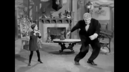 Addams Family dancing Blitzkrieg Bop by The Ramones