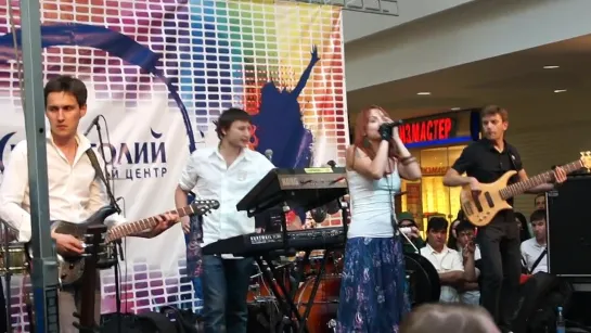 МакSим - "Весна" (Москва, ТЦ "Капитолий", 12.06.2011)