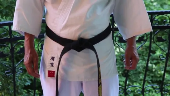 How to tie a karate belt (obi) _ Как правильно завязывать пояс