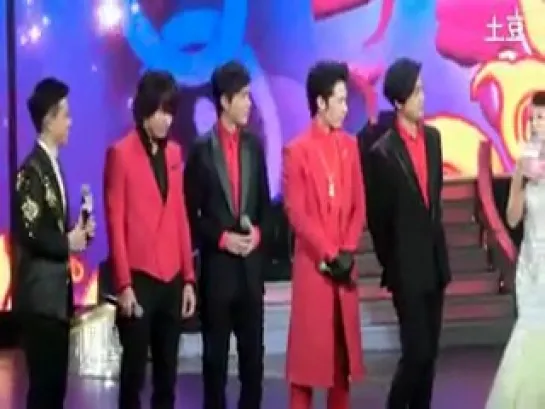 F4 - Интервью (Jiangsu Spring Festival Evening ) - 1 часть (2013.01.31)