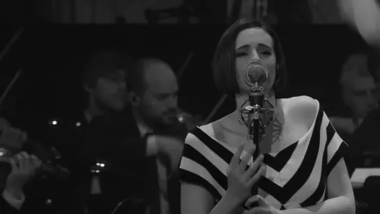 Hooverphonic_-_Mad_About_You__Live_at_Koningin_Elisabethzaal