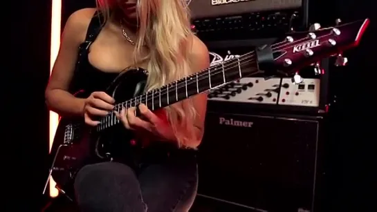 Avenged Sevenfold - Hail To The King (SHRED VERSION) __ Sophie Lloyd