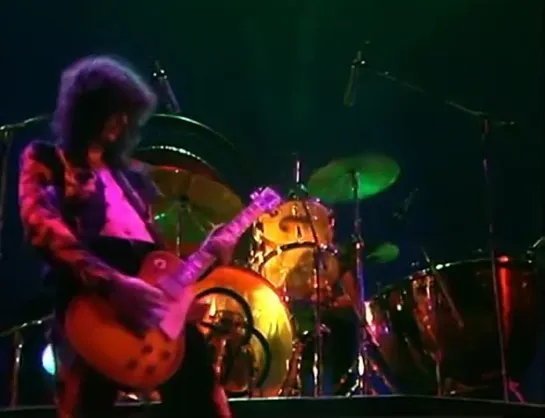 Led Zeppelin - Trampled Under Foot