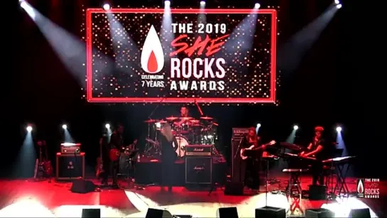 Nita Strauss performs The Show Must Go On_ The 2019 She Rocks Awards