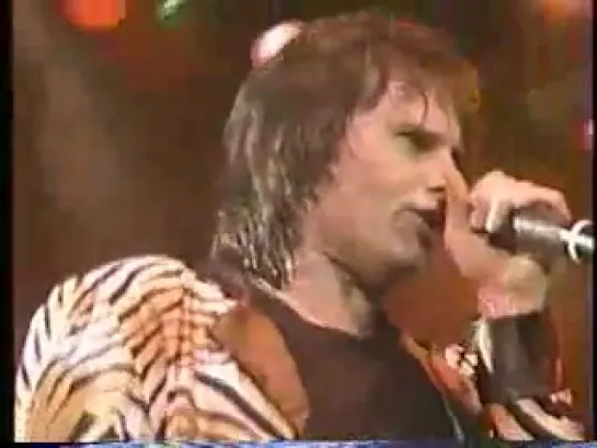 Survivor- Eye Of The Tiger (Live)