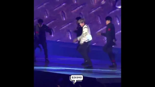 171124 EXO's Baekhyun - dance break @ ElyXion in Seoul, D-1