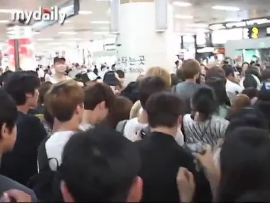 [NEWS] 120806 SHINee & EXO - Gimpo Airport