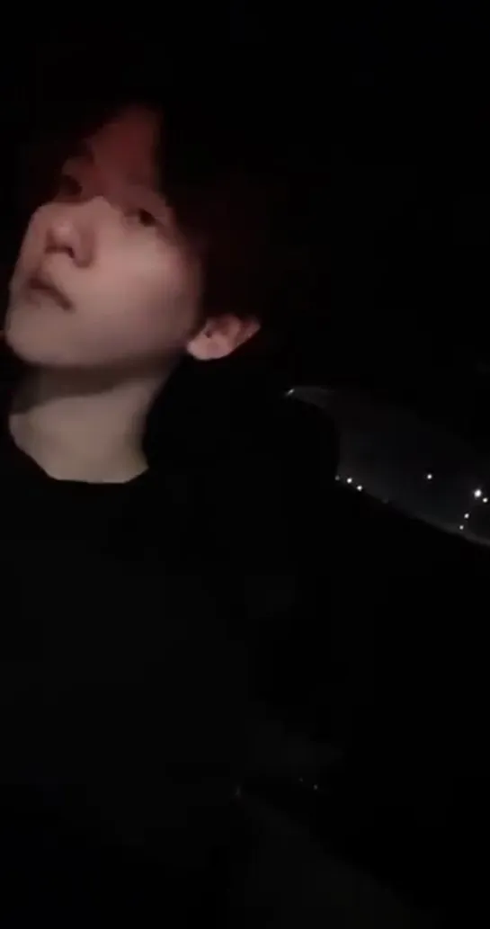 190516 EXO Baekhyun @ baekhyunee_exo Instagram Live