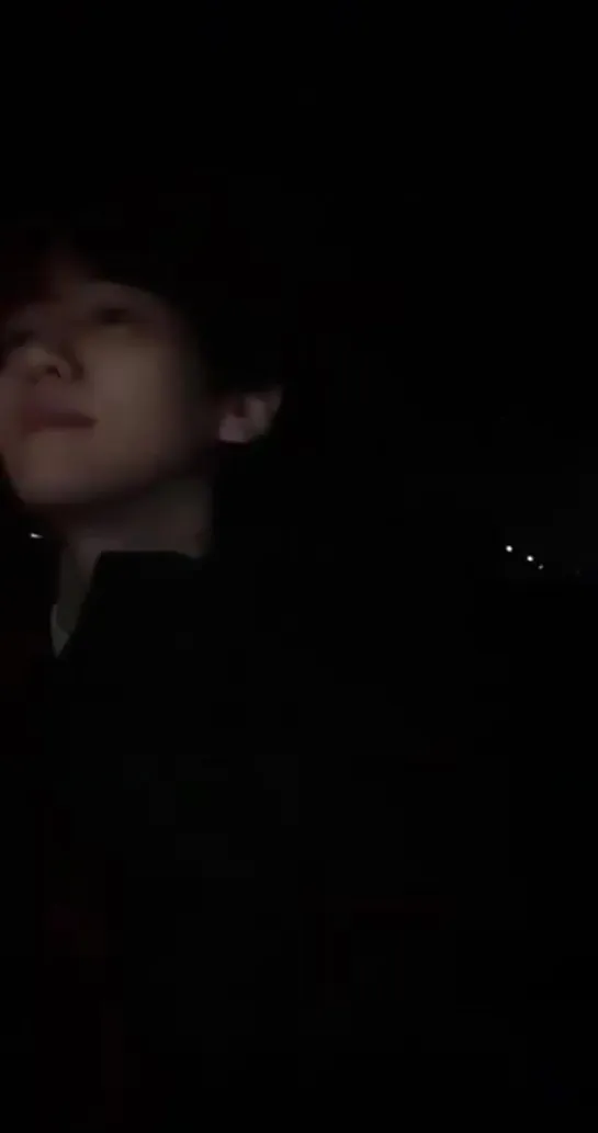 190406 EXO Baekhyun @ baekhyunee_exo Instagram Live