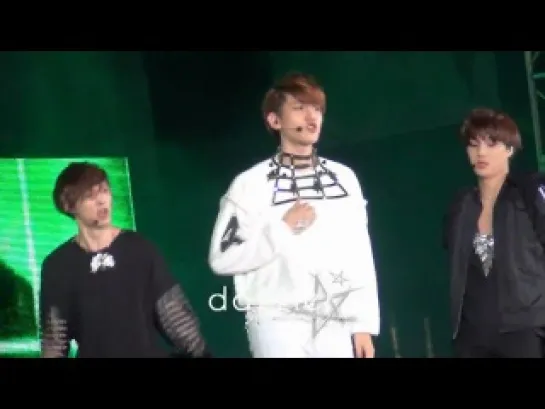 [FANCAM] 130115 Golden Disk Award in Malaysia (백현cam)