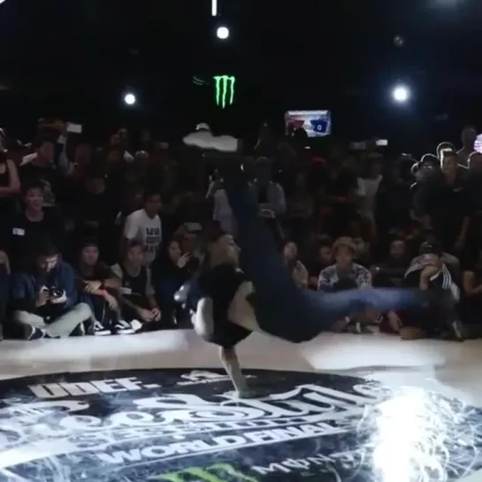 Сумашедший BBoy Tawfiq