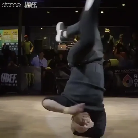 Чёткий выход от BBoy Tomi