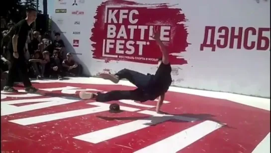 BBoy Neutron (Simple Sistem) at KFC BATTLE FEST 2017.