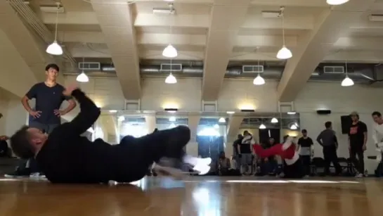 Bboy Kujo (Only got 5 Scorpion Air Flares at practice)