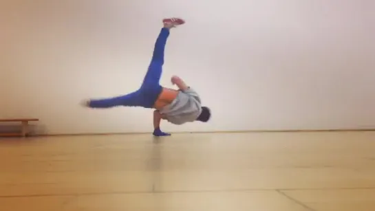 ChairSpin by bboy Deboshir