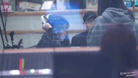 [FANCAM:RADIO] 151123 GOT7 @ KBS «Sukira Kiss The Radio».