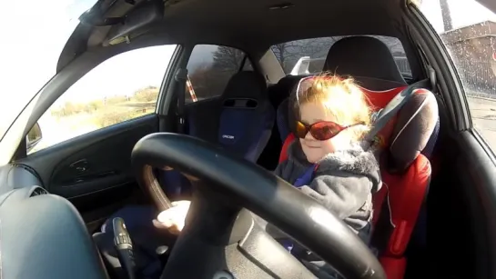 3 year old driving a Mitsubishi Lancer Evo 6 with 320hp MUST SEE!