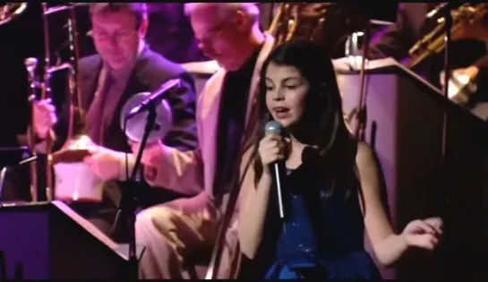 Nikki Yanofsky - Show Completo - Ella, Of Thee I Swing (2008)