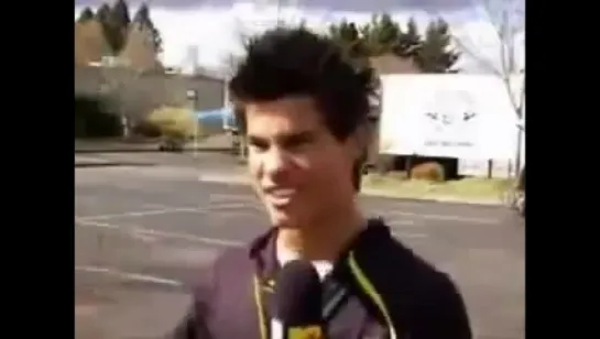 Taylor Lautner реппер=)=Р