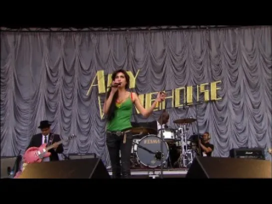 Amy Winehouse (Live at Glastonbury)