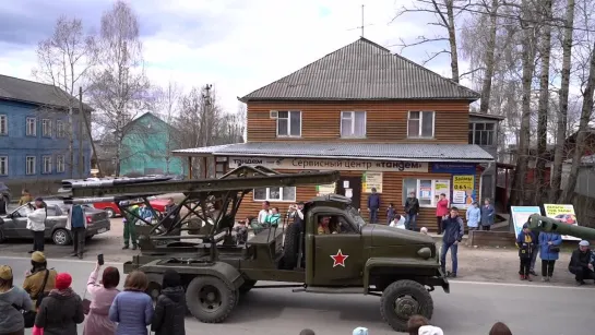 В Октябрьском прошел парад техники времен Великой Отечественной войны