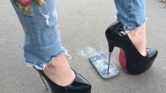 Metal high heels crush phone