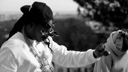 2 Chainz feat. Pharrell - Feds watching