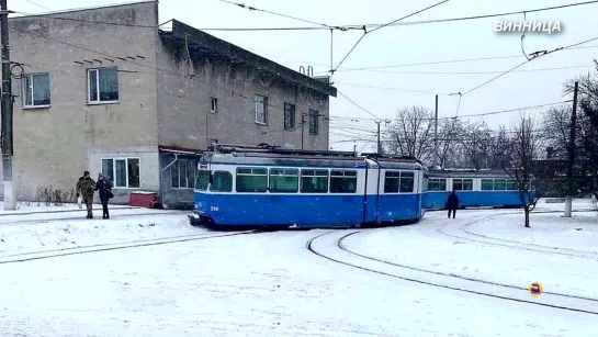 Аварийный рекорд в Днепре. Винницкие олени. Семиколёсный трамвай в Киеве.