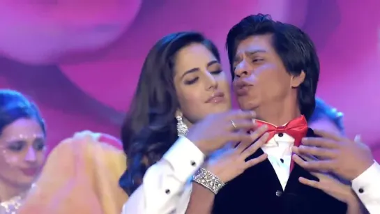 SRK, Karisma, Anushka, Katrina`s Tribute to Yash Chopra at Zee Cine Awards 2013