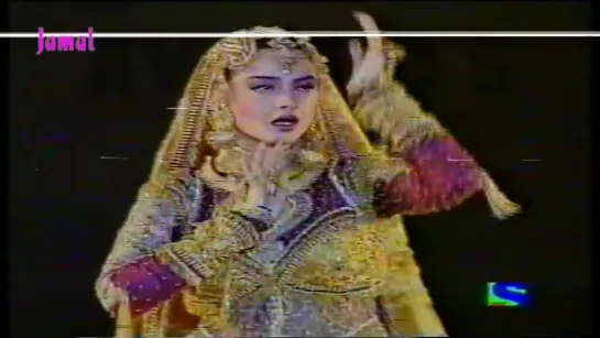 Rekha`s Live Performance at the 43rd Filmfare Awards 97