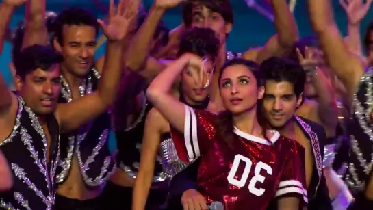 Zee Cine Awards 2016 - Parineeti Chopra`s Dance Perfromance