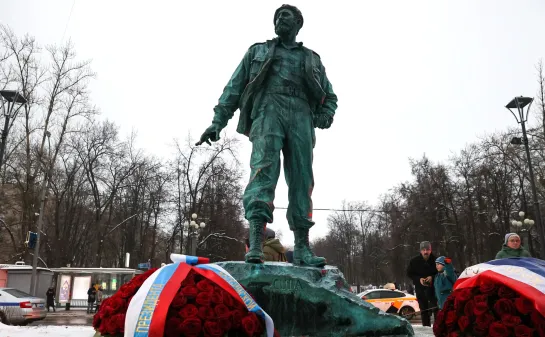 22.11.22 Путин и Мигель Диас Канель-Бермудес открыли памятник Фиделю Кастро в Москве. СССР 2.0 не за горами?