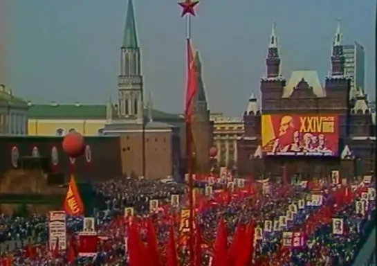 #1мая 1974-го года #Брежнев на Мавзолее! #МИР, #ТРУД, #МАЙ, #СССР! (Неполная трансляция Первомайской демонстрации)