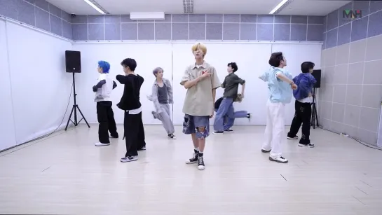 8TURN (에잇턴) – SEVENTEEN (세븐틴) 'Rock with you' Special Dance Practice