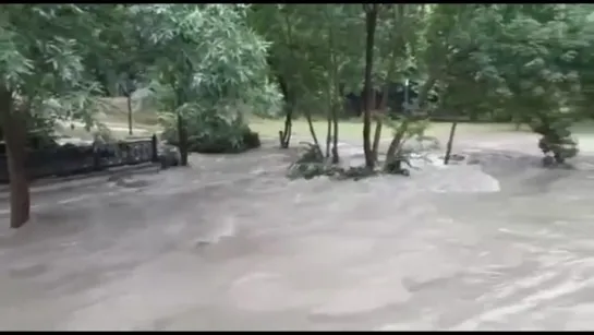 В связи с погодными условиями из Симферопольского водохранилища идёт активный сброс воды