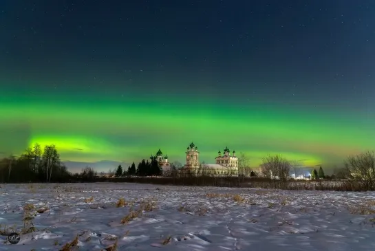 Северное сияние над Великим Новгородом  30.11.2022