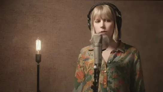 Pomplamoose ft. The Vignes Rooftop Revival - Les Yeux Noirs (Очи чёрные)