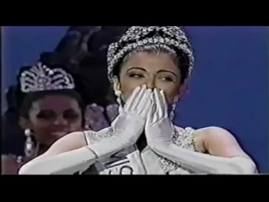 MISS WORLD 1995 Aishwarya Rai FInal Walk