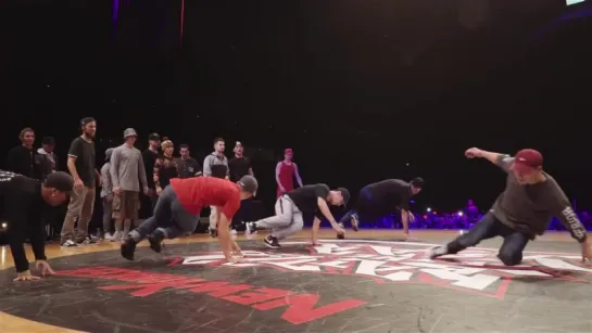 Battle Of The Year 2015 - FINAL - THE FLOORRIORZ (JAPAN) VS KIENJUICE (BELARUS)