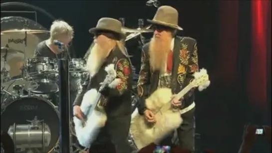 ZZ Top - Legs (Live at the Montreux Jazz Festival in Switzerland on 10 July 2013)