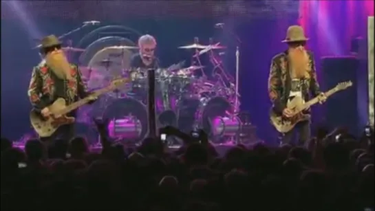 ZZ Top - Got Me Under Pressure (Live at the Montreux Jazz Festival in Switzerland on 10 July 2013)